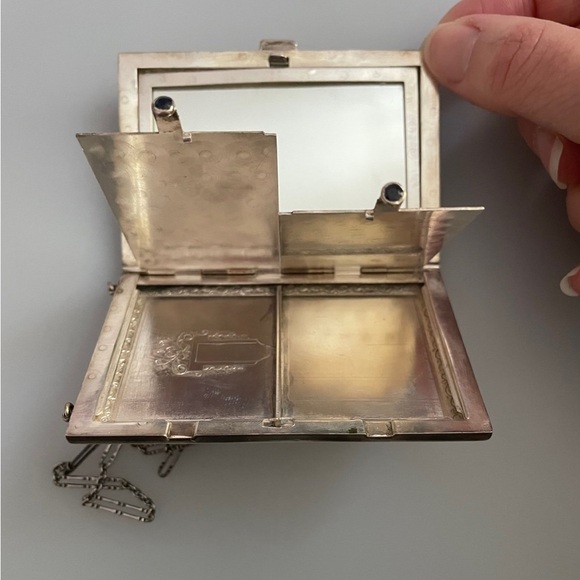 Vintage Silver Plate and Sapphire compact case w/mirror and rouge compartments - Picture 9 of 9